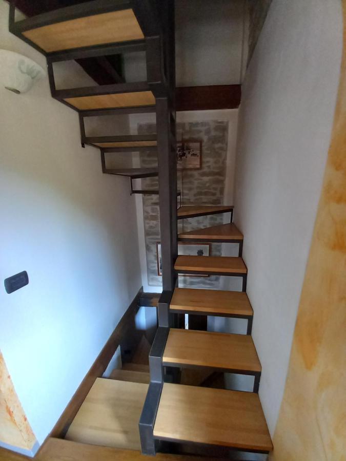 Casina La Quercia Lägenhet Santa Sofia Exteriör bild