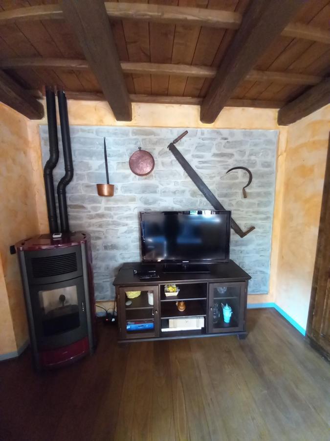 Casina La Quercia Lägenhet Santa Sofia Exteriör bild