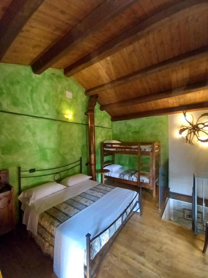 Casina La Quercia Lägenhet Santa Sofia Exteriör bild