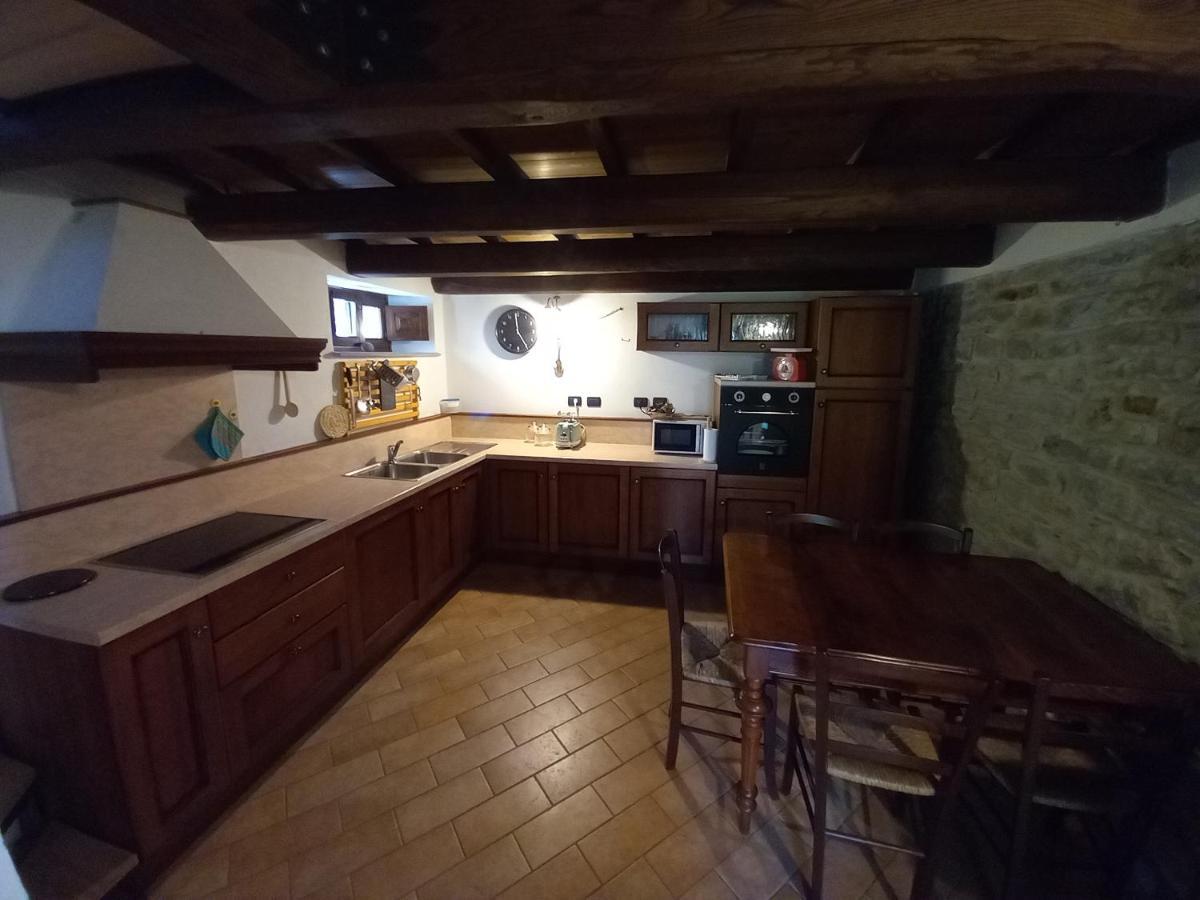 Casina La Quercia Lägenhet Santa Sofia Exteriör bild