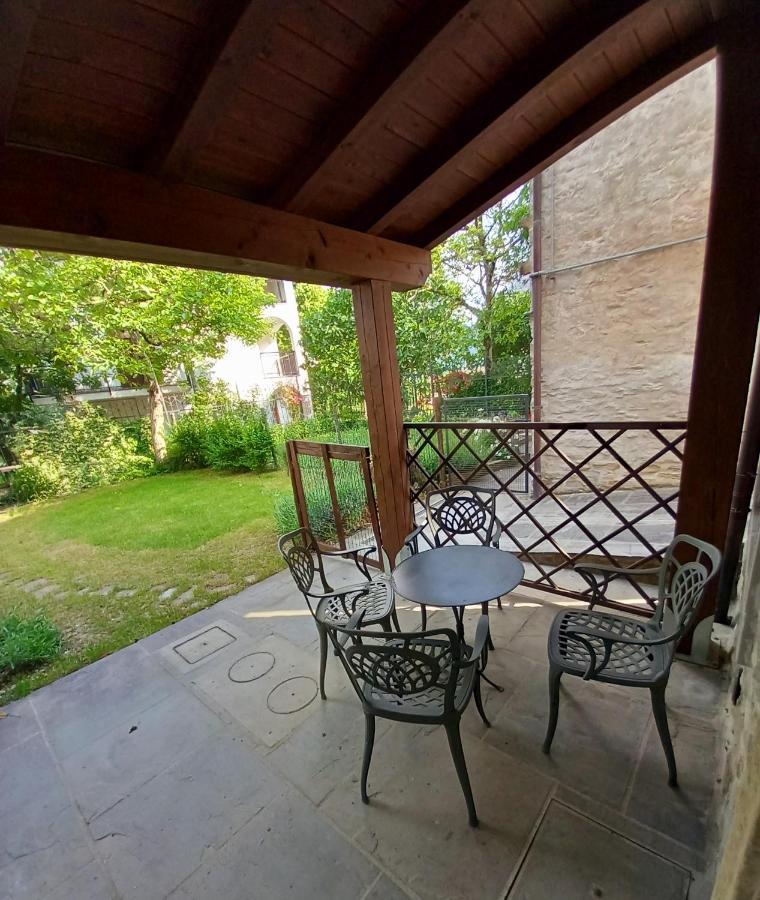 Casina La Quercia Lägenhet Santa Sofia Exteriör bild